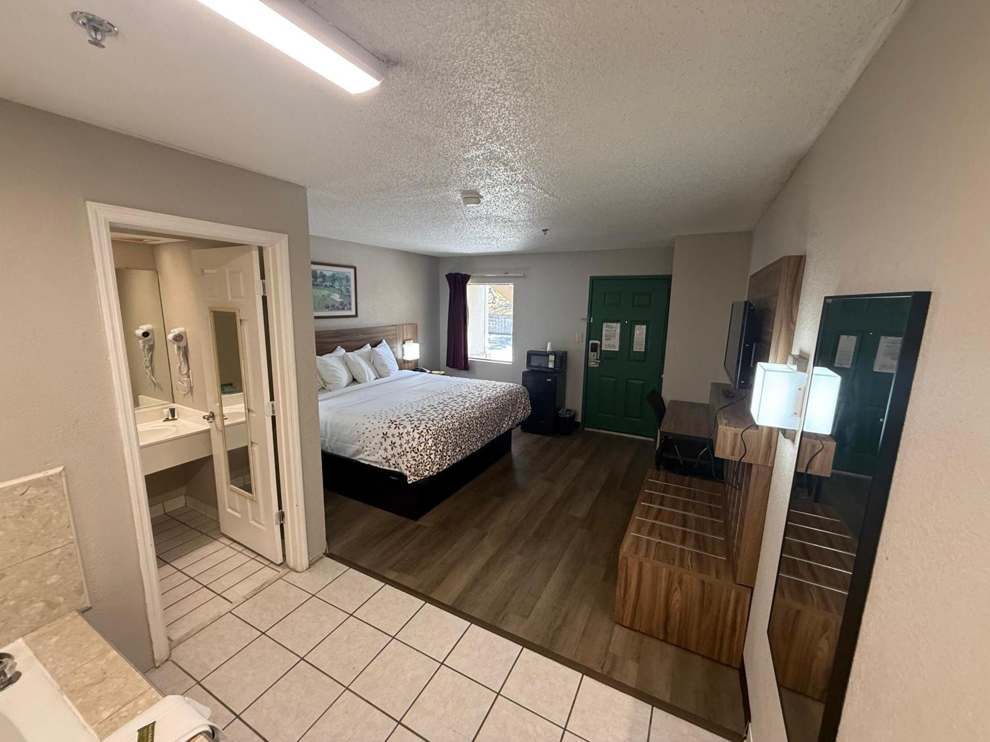 Country Hearth Inn & Suites Augusta Dış mekan fotoğraf