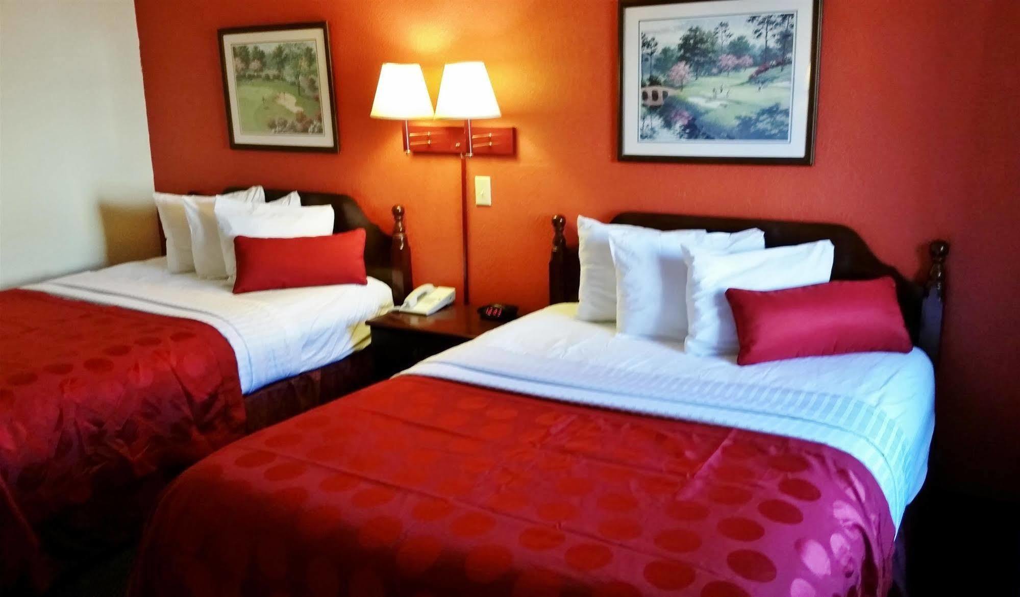 Country Hearth Inn & Suites Augusta Dış mekan fotoğraf
